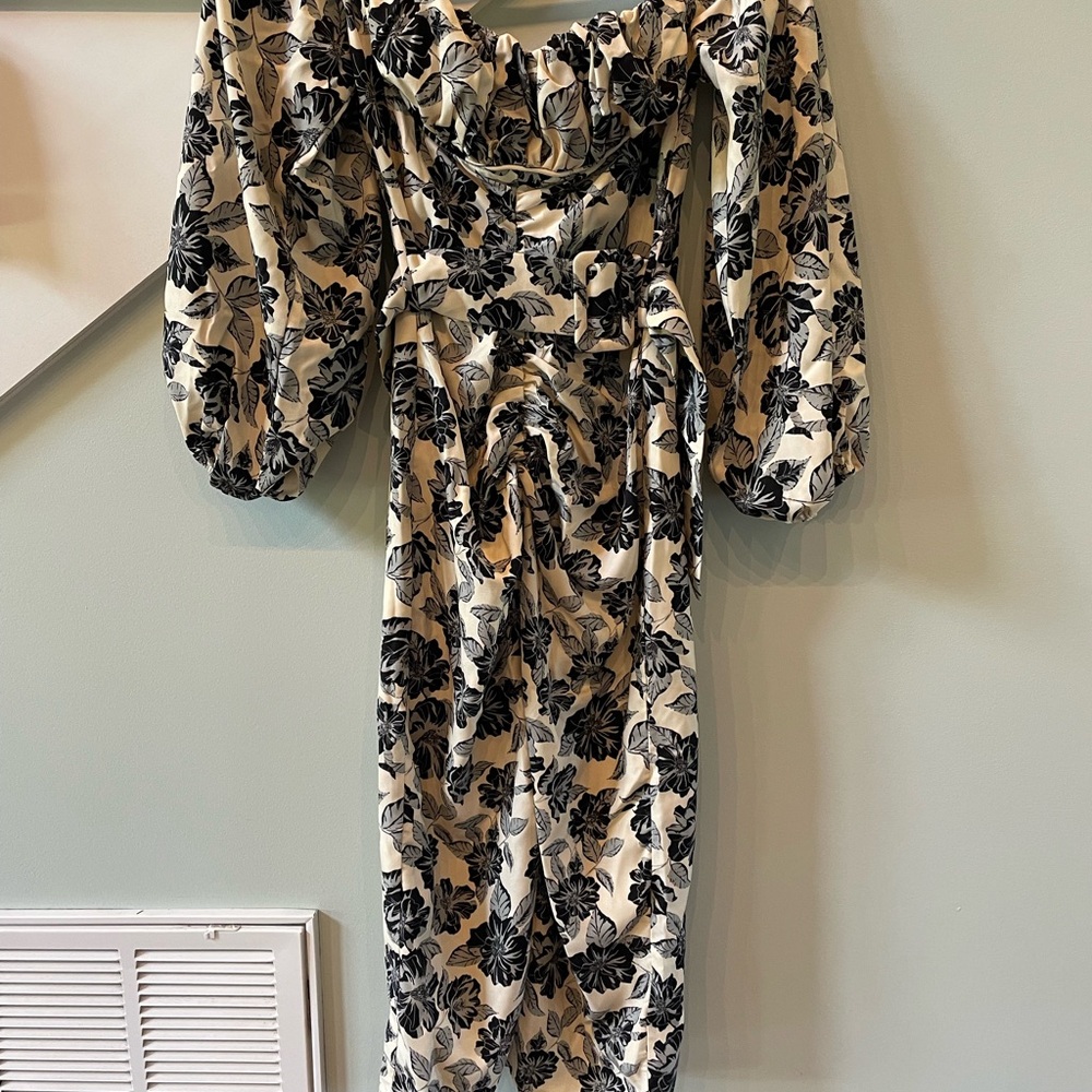 Lena Black and Cream Floral Long Sleeve Dress